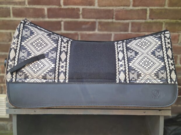 Edix 8-pocket wolfilt Western pad zwart aztec